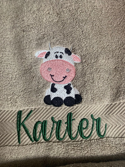 Farm Animal Towels | Machine Embroidery | Monogrammed Towels | Hand Towels | Home Decor | Red Barn Towel | Old Mac Donald towels